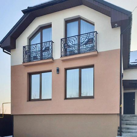 Apartment Sweethome 1 Free Parking Uzjhorod Eksteriør bilde