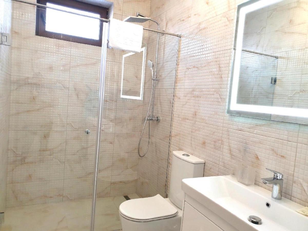 Apartment Sweethome 1 Free Parking Uzjhorod Eksteriør bilde